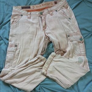 Rock Revival salmon colored capri’s